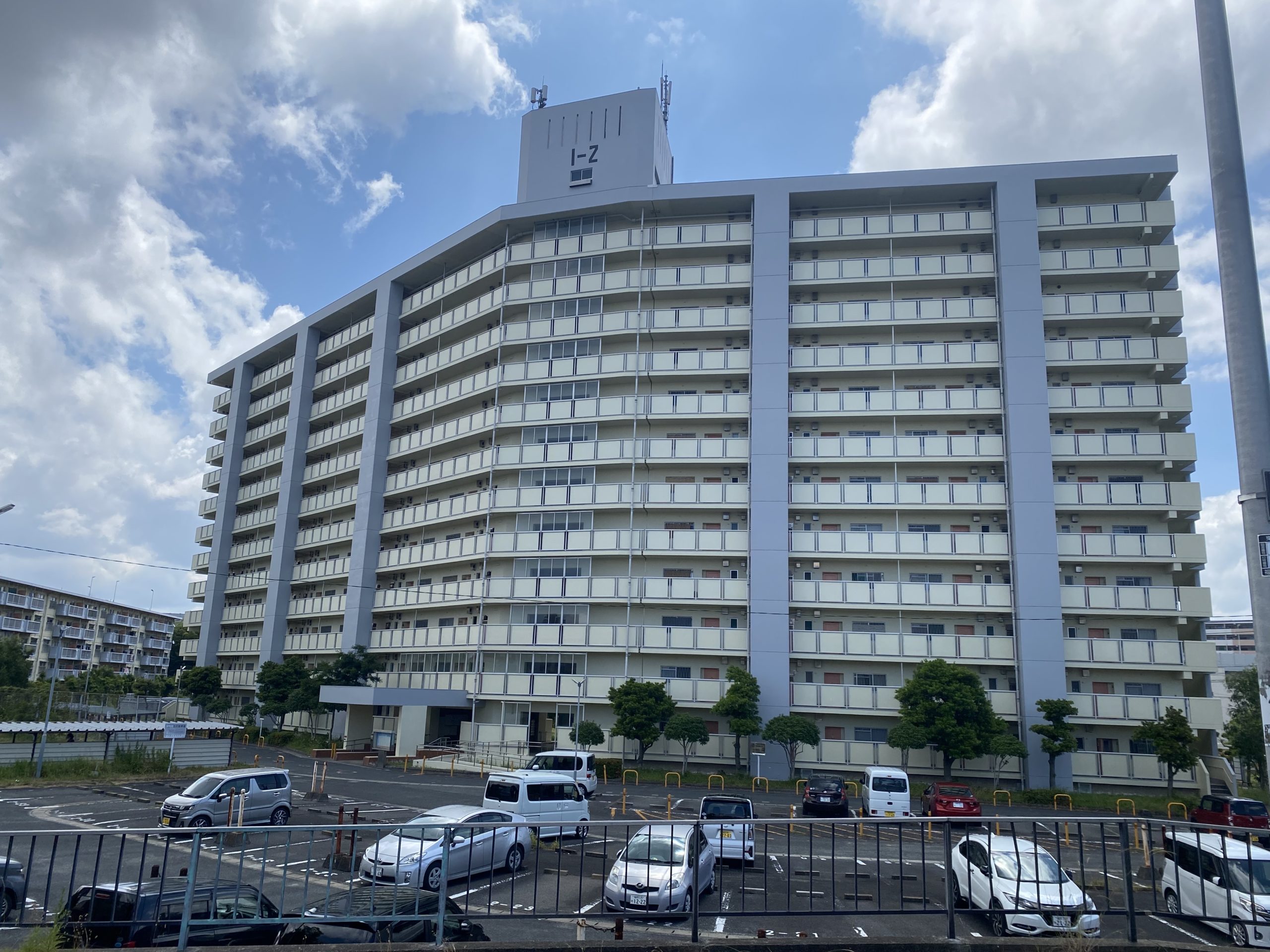 市営香椎浜一街区住宅2棟